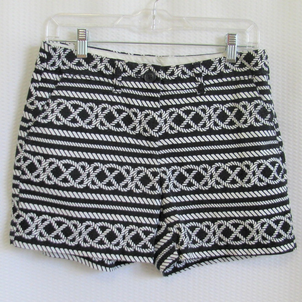 Crown & Ivy navy blue/white  shorts